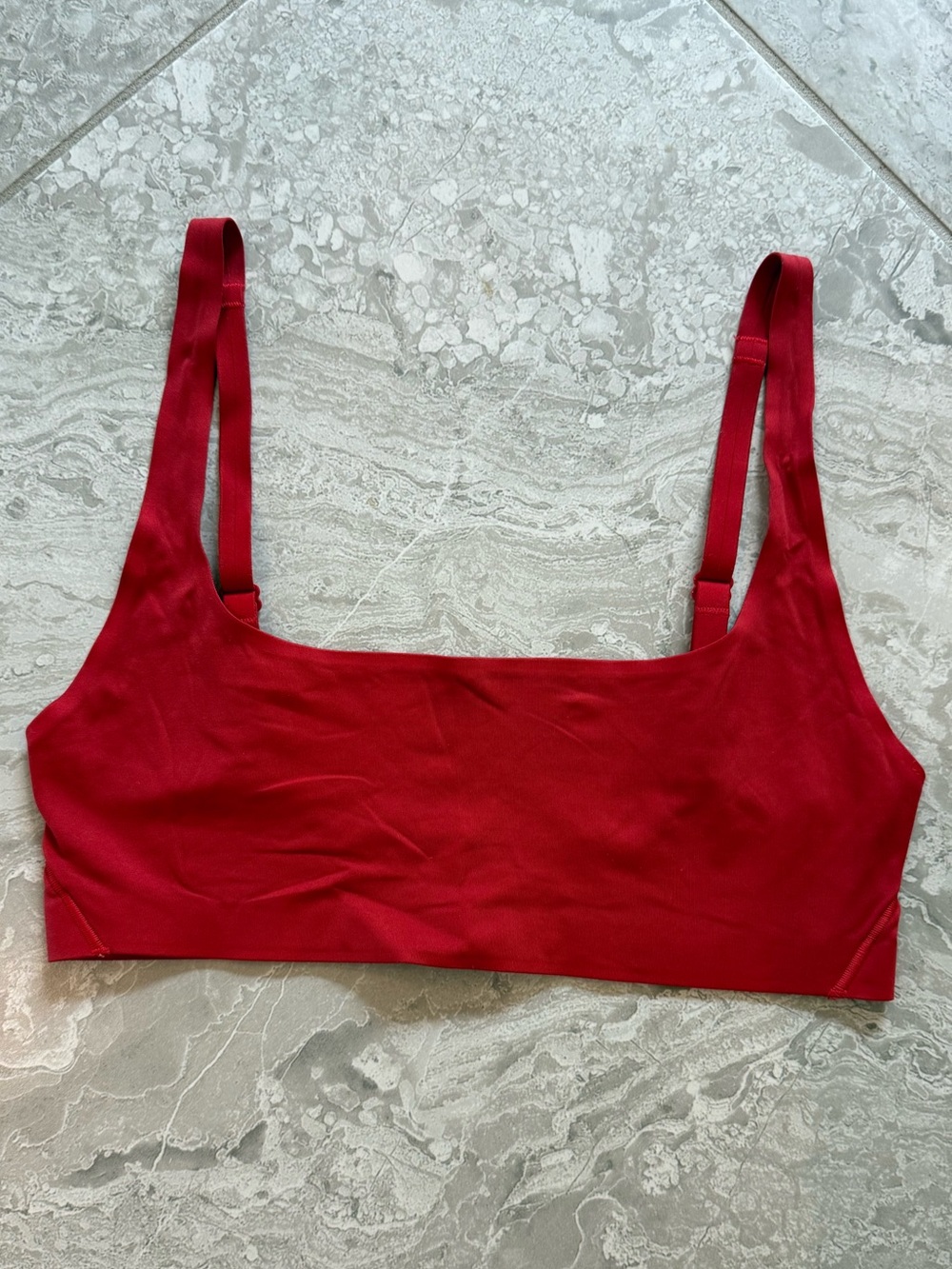 Lululemon Wundermost Ultra-Soft Scoop-Neck Bralette in Red, Size 4